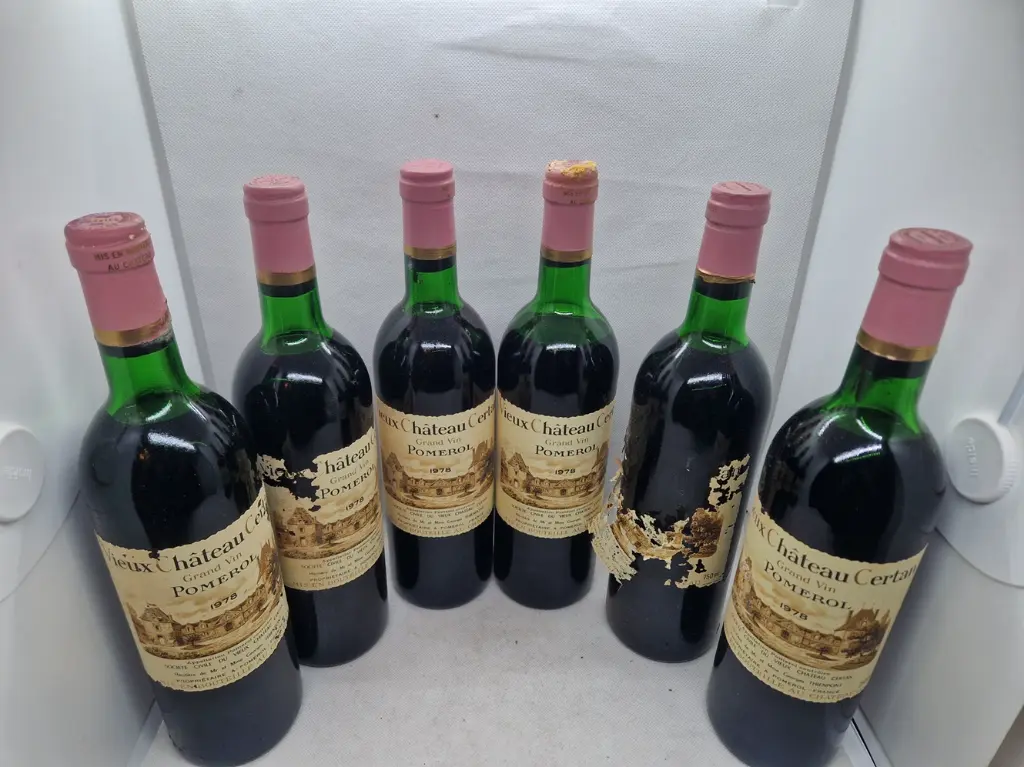 Bouteilles 1 à 6 vue haut.webp